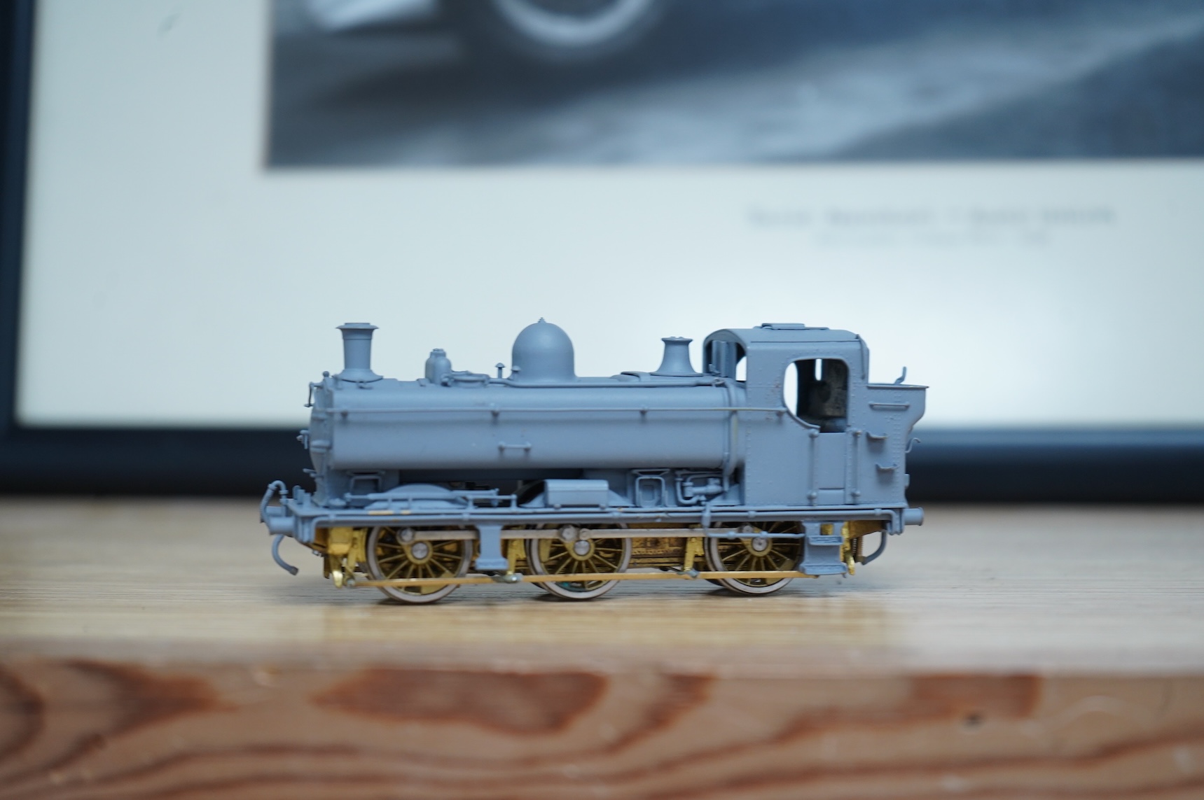 Four scratch/kit built EM gauge brass and white metal Southern Railway Class Q1 0-6-0 locomotives, all in various states of construction
